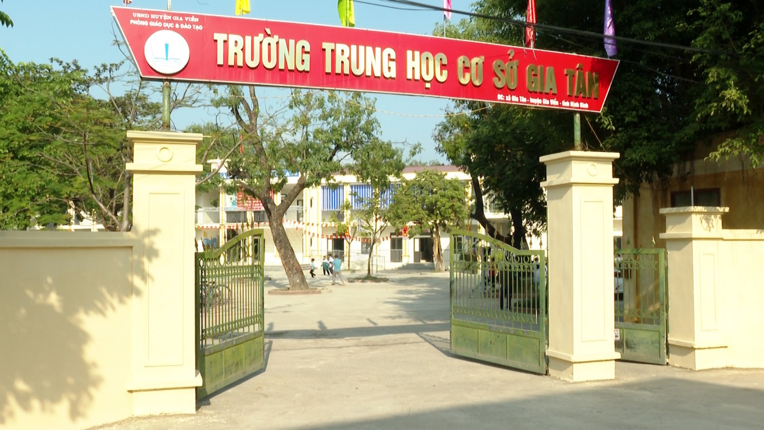 tap huan bao ton chim hoang da nguyet a 00 03 32 10 still009 11080926112024